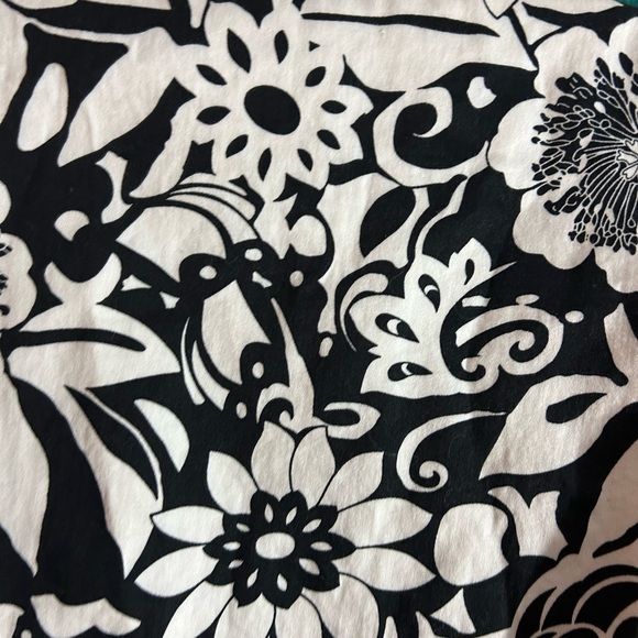 Studio I Monochrome Floral Jacket 14 - Picture 11 of 16